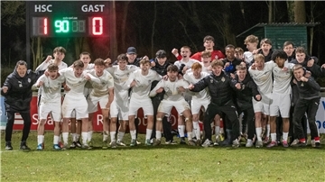 Grenzenloser Jubel bei den Jungs der U19 des JFV A/O/B/H/Heeslingen nach dem Sieg im Viertelfinale des Niedersachsenpokals gegen Hannover 96.
