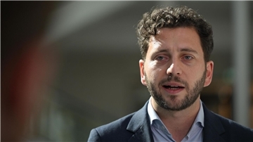 Grüne und Linke: Merz „Stadtbild“-Spruch fatal Grünen-Chef Felix Banaszak übte heftige Kritik. (Archivfoto)