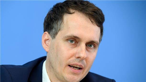 Grünen-Haushaltsexperte Sven-Christian Kindler zeigt sich hinsichtlich der Etatplanung 2024 zuversichtlich.