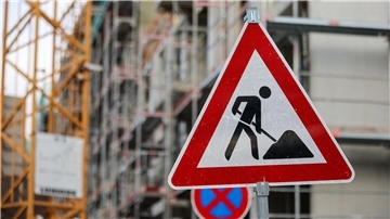 Grund für den befürchteten Jobabbau ist die schwache Konjunktur am Bau.