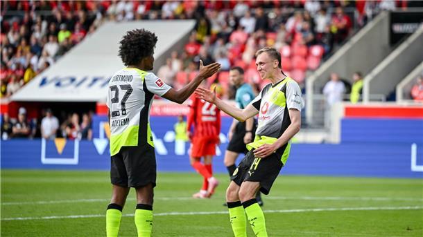 Gut in Form: Dortmunds Maximilian Beier (r.) traf beim Sieg in Heidenheim.