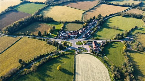 Vergleich statt Zinsfalle: Warum regionale Kreditangebote nicht immer die besten sind Gute Kreditkonditionen sind keine Frage des Wohnorts.