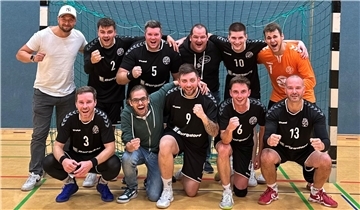 Gute Laune bei den Handballern des VfL Sittensen nach ihrem 27:18-Heimsieg gegen Mulsum.