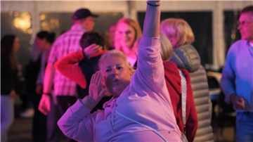 Gute Stimmung am ersten Tag des Dorffestes in Bokel! Die After-Show-Party lockte viele Besucher auf die Tanzfläche.