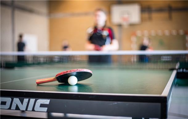 Gyhum greift Vereinen in der Gemeinde unter die Arme Tischtennisplatte