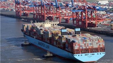 Häfen wie Rotterdam und Antwerpen haben in den vergangenen Jahren beim Containerumschlag kräftig zugelegt. Bremerhaven hatte hingegen Verluste zu beklagen.