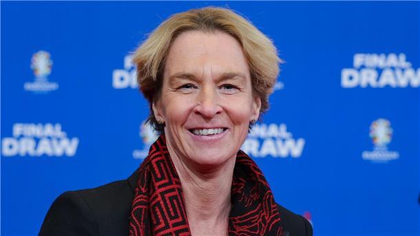Ex-Trainerin kritisiert DFB: „Haltung haben und leben“ Hätte sich eine Enthaltung gewünscht: Martina Voss-Tecklenburg.