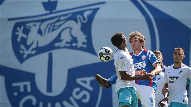 Hoffenheim ganz effektiv: 4:0 bei Hansa Rostock Hansa Rostock wehrt sich energisch gegen den Bundesliga-Club Hoffenheim.