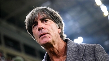 Hat seine eigene Meinung zu den „deutschen Tugenden“ im Fußball: Joachim Löw (Archivbild)