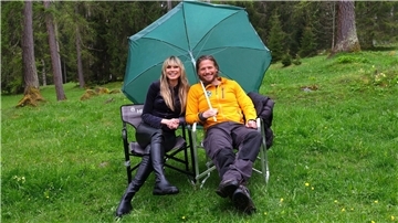 Heidi Klum ist in einer Folge von „Die Bergretter“ mit Sebastian Ströbel zu sehen.