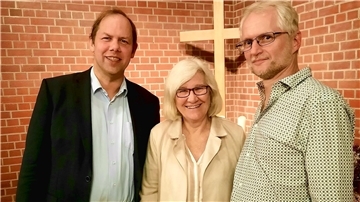 Von Links: Thomas Haase, Heidi Kohlmeyer und Frank Lumplesch von der Rotenburger Kirchenstiftung   