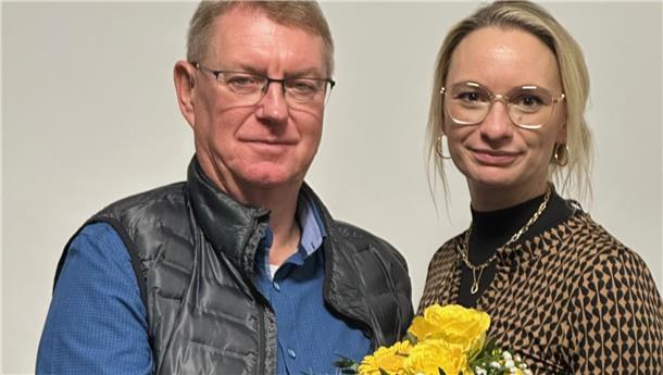 Heiko Schütte hat den Vorsitz des Bürger- und Heimatvereins Kirchhammelwarden an Claudia Fette übergeben. 