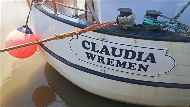 Kutter „Claudia“: Die besten Fotos von der Fangfahrt für den Krabbentag Heimathafen von Kutter Claudia ist der Kutterhaven Wremen.