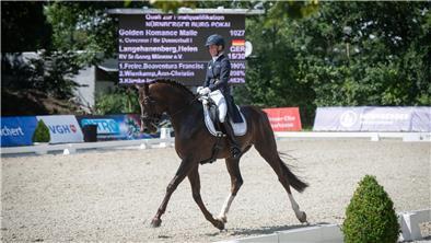 Helen Langehanenberg auf Golden Romance Malleret.