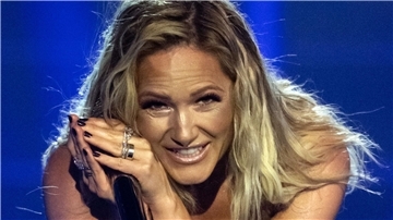 Helene Fischer hat sich bei Proben eine Rippenfraktur zugezogen.