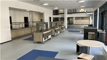 Blick in die neue Mensa der Heinrich-Heine-Schule