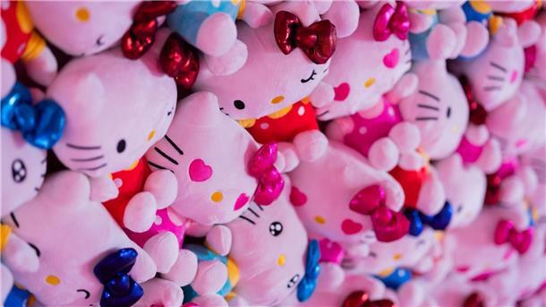 Hello Kitty sieht aus wie eine Katze, ihr Design ist aber so anpassungsfähig wie ein Chamäleon. (Foto Archiv)