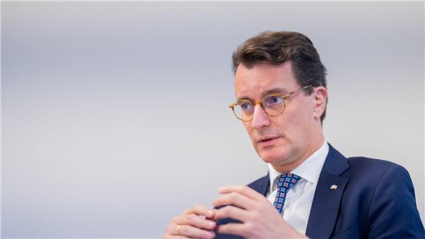 Hendrik Wüst hat für die Menschen einen wichtigen Appell.