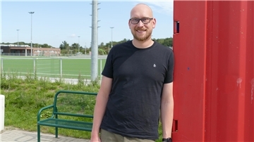Hennes Mahler hat als sogenannter Streetworker den Bereich der aufsuchenden Jugendarbeit im Team der Jugendpflege der Gemeinde Loxstedt übernommen.