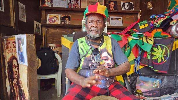 Herman Davis aka Bongo Herman hat mit vielen Reggae-Größen zusammengespielt - auch mit Bob Marley.