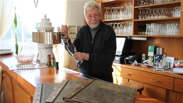 Nach vier Generationen ist Schluss: Landgasthof Oerding steht zum Verkauf Hermann Oerding ist leidenschaftlicher Gastwirt. Der 77-Jährige führt seinen Landgasthof in Kirchwistedt in vierter Generation. Jetzt sucht er einen Nachfolger.