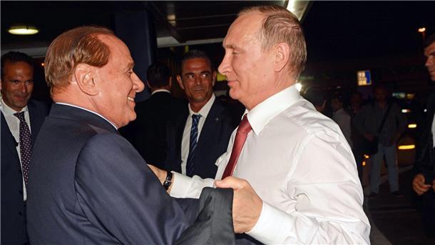 Putin, Orban, Netanjahu - Reaktionen auf Tod Berlusconis  Herzlich einander zugetan: Silvio Berlusconi (l) und Wladimir Putin.
