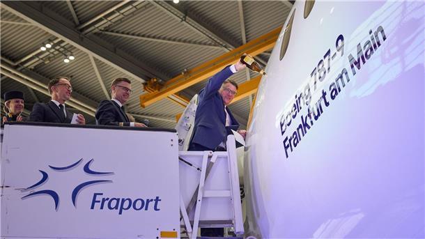 Lufthansa tauft Hoffnungsträgerin mit Problemen Hessens Ministerpräsident Boris Rhein (CDU) hat der Lufthansa weitere Unterstützung im Kampf gegen hohe Standortkosten zugesagt.