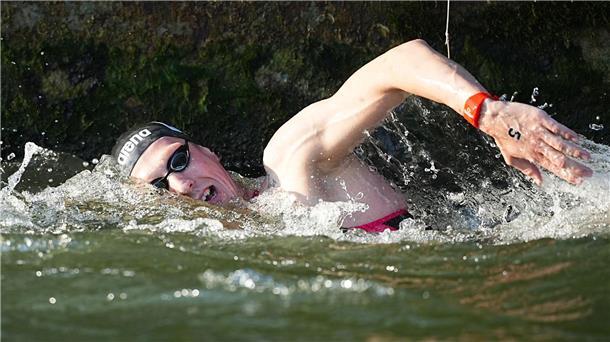 Quallen und Frachter: Wasser bei Schwimm-WM sauber genug? Hier in der Seine, bei der WM im Meer: Florian Wellbrock und seine Kollegen hoffen auf sauberes Wasser.