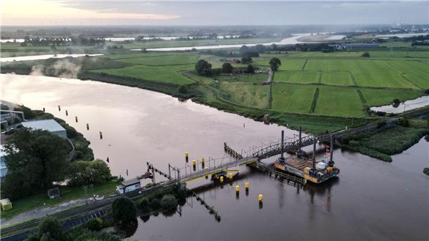 Das sind die aktuellen Pläne für die neue Eisenhahnbrücke bei Elsfleth Beschädigte Eisenbahnbrücke bei Elsfleth