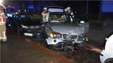 Corona wirkt sich auf die Sicherheit im Verkehr aus Hier war die Sachlage klar und Unfallflucht nicht mehr möglich, ansonsten verzeichnet die Bremerhavener Polizei einen Anstieg der Unfallfluchten.