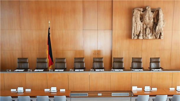 Panne am Verfassungsgericht? Wahlrechtsurteil vorab im Netz Hier wurde am Morgen das Urteil verkündet - die Entscheidung war allerdings vorher schon kurzzeitig online zu finden.