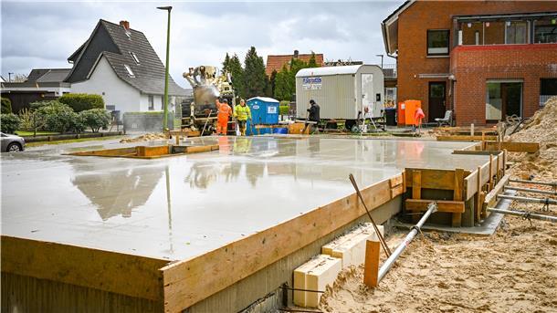 Hier will Bremerhaven neues Bauland schaffen Hinterbebauung lautet die Lösung, wenn es keine anderen Bauplätze mehr gibt. Nachverdichtet werden soll besonders intensiv auf den großen Grundstücken in der „Industriesiedlung“ in Wulsdorf. Foto: Scheschonka
