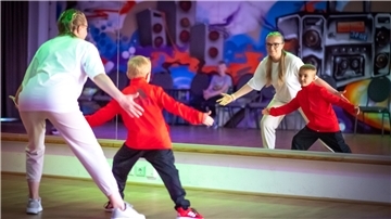 Hiphopper der Tanzschule Beer vor der neuen Saison. Im Bild (von links): Polina Volobuev und Devin (6).