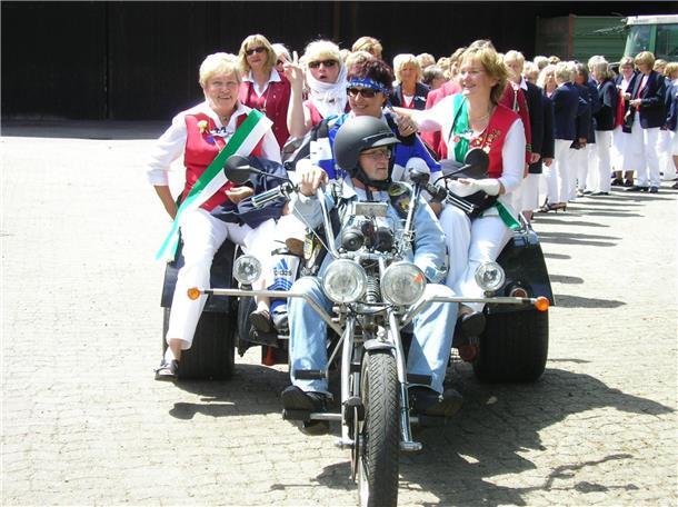 Historische und aktuelle Momente der Damenabteilung im Schützenverein Elsdorf.