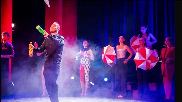„Weihnachtscircus“ in Gnarrenburg vom 26. bis 29. Dezember plus Silvstergala Hochkarätige Jongleure sind auch in diesem Jahr wieder mit von der Partie, wenn der „Classic-Weihnachtscircus“ in Gnarrenburg gastiert.