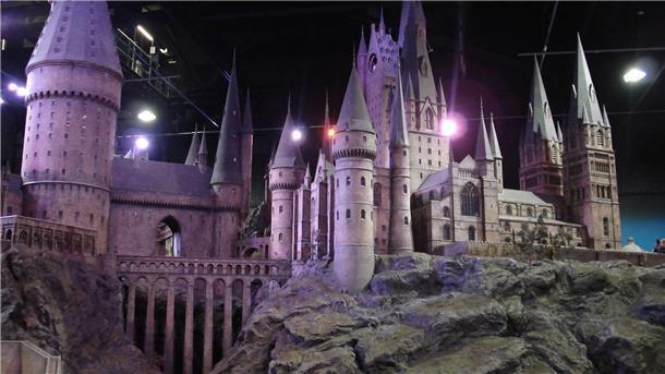 „Hogwarts Legacy“: Zwischen Boykottaufruf und Megahit „Hogwarts Legacy“ ist das erste größere Videospiel aus dem „Harry Potter“-Imperium seit Jahren. Doch laute Kritik dimmt die Freude der Fans.
