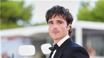 Hollywood-Schauspieler Jacob Elordi freute sich eigenen Worten zufolge über große Schmerzen, die er vor Beginn der Dreharbeiten zu „Frankenstein“ hatte. (Archivbild)