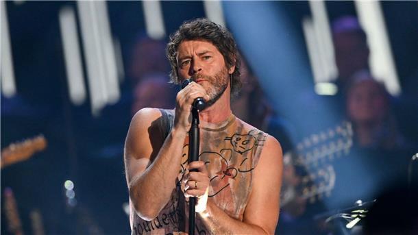 Howard Donald von Take That denkt manchmal auf der Bühne an ganz andere Sachen.