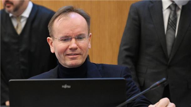 Ex-Wirecard-Chef weist alle Vorwürfe zurück „Ich habe mich auch mit niemandem zu einer Bande zusammengeschlossen“, betonte Markus Braun in seiner ersten Stellungnahme zu den Vorwürfen seit Prozessbeginn im Dezember.