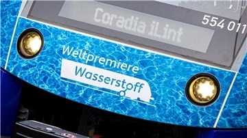 Im August 2022 startete der Regelbetrieb der Wasserstoffzüge. In den USA ist der Betreiber EVB als Gesprächspartner gefragt Foto: dpa