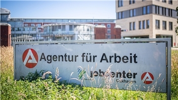 Im August ist die Anzahl der Erwerbslosen im Bezirk der Arbeitsagentur Bremen-Bremerhaven leicht gestiegen.
