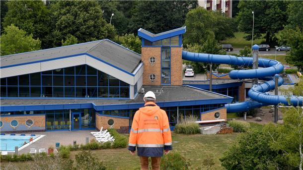 Gasgeruch: Bad 1 in Leherheide wird evakuiert - zwei jüngere Gäste kommen ins Krankenhaus Im Bad 1 in Leherheide kam es zu einem Zwischenfall.