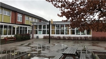 Schulhof der Hauptschule Altenbruch in Lüdingworth