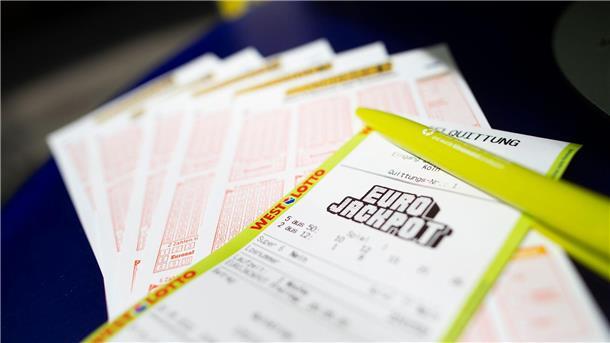 Im Eurojackpot sind 120 Millionen Euro.