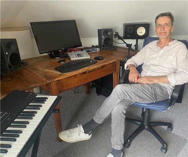 Mann in Tonstudio