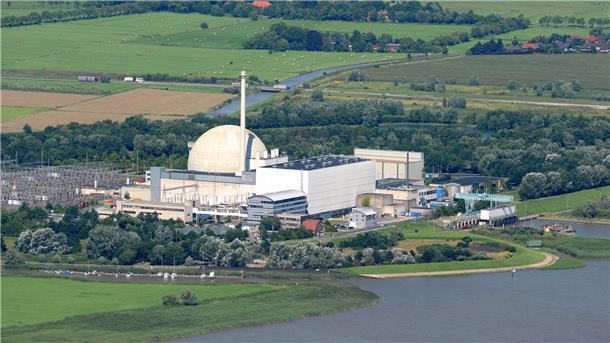Im Kernkraft Unterweser in Kleinensiel, das hier auf einem Luftbild zu sehen ist, ist es zu einem meldepflichtigen Ereignis gekommen.
