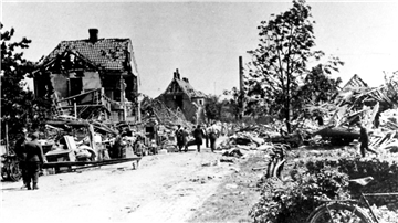 Im kollektiven Gedächtnis der Stadt geblieben ist der große Bombenangriff vom 18. Juni 1944, der vor allem die Fulda- (Foto) und die Rheinstraße sowie die Innenstadt traf und 68 Tote forderte.