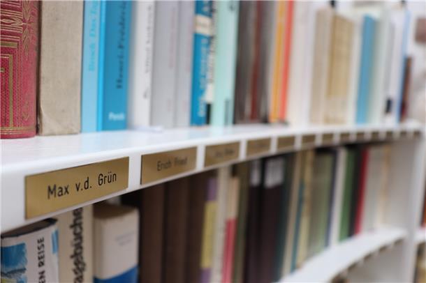 Im Literatenturm haben sich alle Schriftstellerinnen und Schriftsteller, die bei...