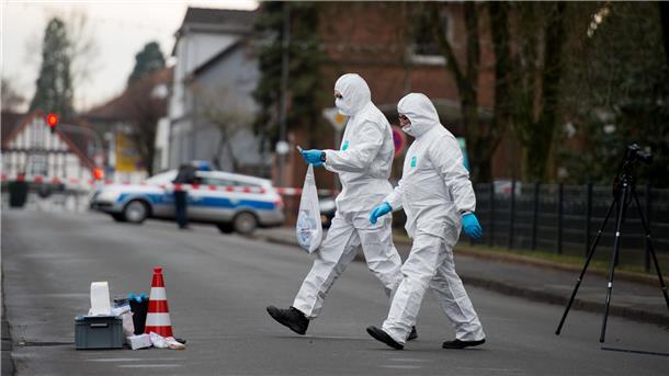 Lebenslange Haft nach tödlichen Schüssen vom Motorrad Im Mordprozess gegen zwei Albaner hat das Landgericht Verden am Mittwoch das Urteil gesprochen.