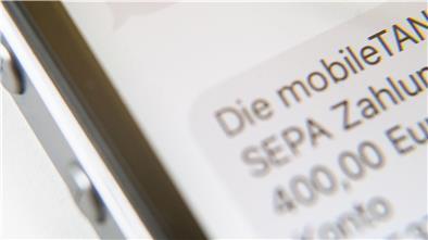 Smartphone-Display mit Bank-Transaktion